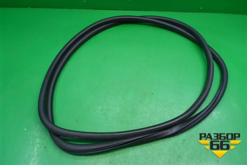 Уплотнитель двери передней правой (7L0867365A) для Porsche Cayenne с 2003-2010г (Каен)