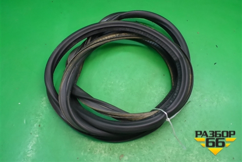 Уплотнитель багажника для Porsche Cayenne с 2003-2010г (Каен)