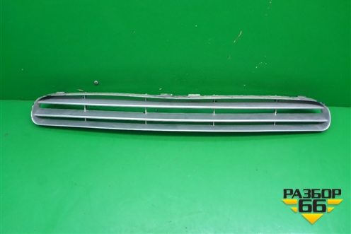 Решетка в передний бампер центральная (верхняя до 2007г) (7L5807683A) для Porsche Cayenne с 2003-2010г (Каен)