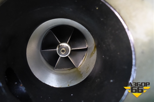 Турбина (левая 4.5л M48) (94812301656 948123165A) для Porsche Cayenne с 2003-2010г (Каен)