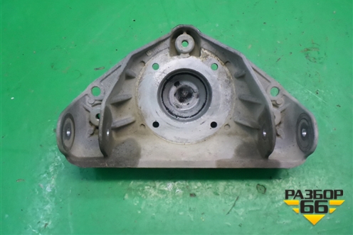 Кронштейн амортизатора переднего (правый) для Porsche Cayenne с 2003-2010г (Каен)