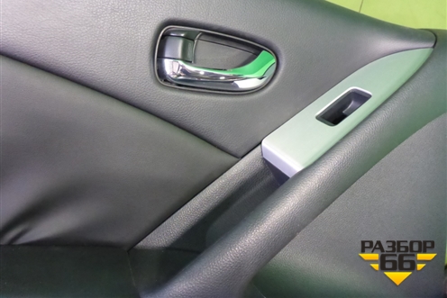 Обшивка двери задней левой под электрику (8290B1AA5B) для Nissan Murano (Z51) с 2007-2015г (Мурано)