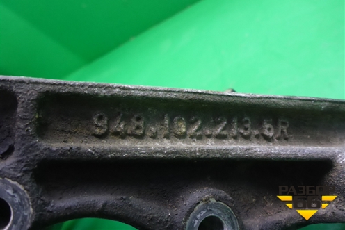 Кронштейн компрессора кондиционера (4.5л M48) (9481022135R) для Porsche Cayenne с 2003-2010г (Каен)