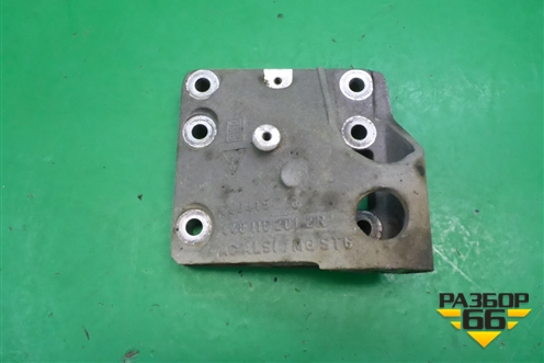 Кронштейн опоры двигателя правый (4.5л M48) (9481152012R) для Porsche Cayenne с 2003-2010г (Каен)