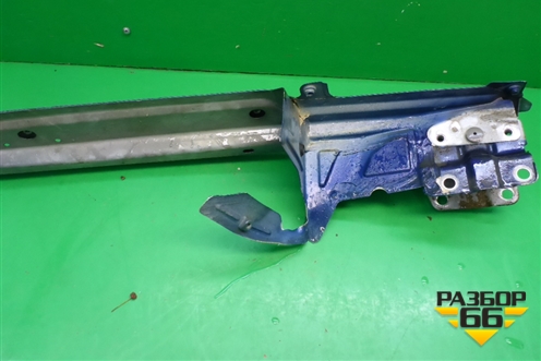 Кронштейн переднего крыла правый (7L5805100A) для Porsche Cayenne с 2003-2010г (Каен)