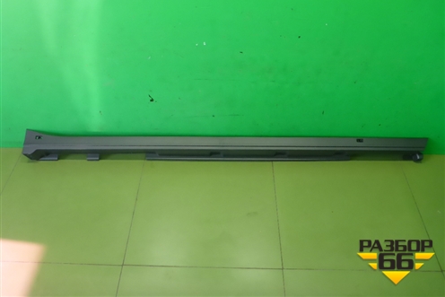 Накладка на порог наружная правая (новая) (7585048040) для Lexus RX 350 c 2015г (РХ)