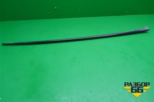 Молдинг лобового стекла правый для Porsche Cayenne с 2003-2010г (Каен)