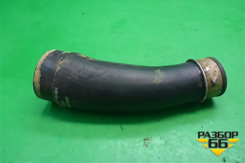 Патрубок интеркулера резиновый (4.5л M48) (7L5145834) для Porsche Cayenne с 2003-2010г (Каен)