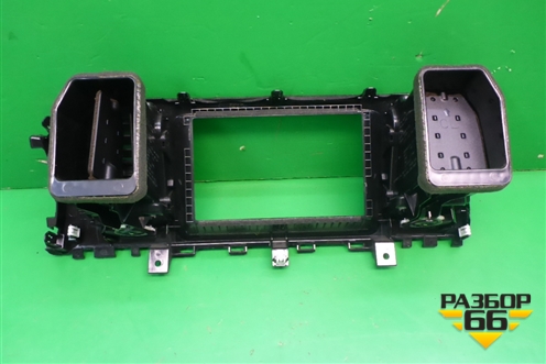 Дефлектор воздушный центральный (правый руль) (687501AA0A) для Nissan Murano (Z51) с 2007-2015г (Мурано)