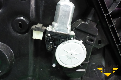 Стеклоподъёмник электрический передний правый (807741AA0A) для Nissan Murano (Z51) с 2007-2015г (Мурано)