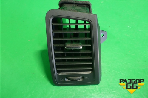 Дефлектор воздушный правый (687601AA0A) для Nissan Murano (Z51) с 2007-2015г (Мурано)