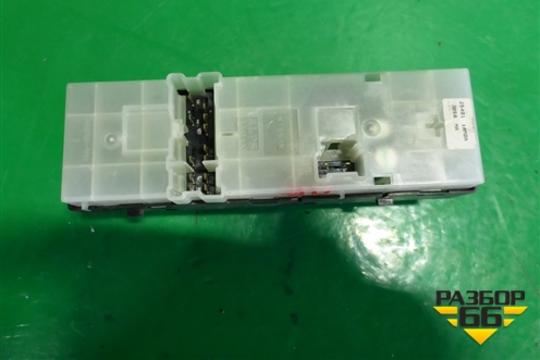 Модуль управления стеклоподъёмниками (правый руль) (254011AM0A) для Nissan Murano (Z51) с 2007-2015г (Мурано)