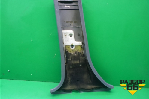 Обшивка стойки центральная нижняя правая для Hyundai Aсcent с 2000г (Акцент)