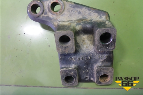 Кронштейн КПП левый (G221-9) (A9402423205) для Mercedes Benz TRUCK Axor 2 с 2004г (Аксор)