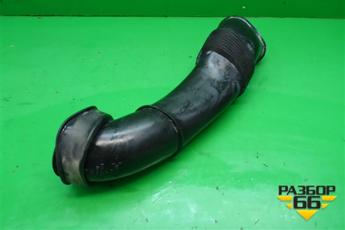 Патрубок воздуховода (левый) (7L6128752B) для Volkswagen Touareg c 2002-2010г (Туарег)