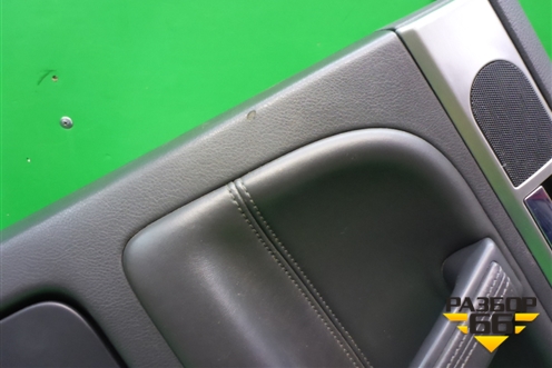 Обшивка двери задней правой под электрику (7L6867212) для Volkswagen Touareg c 2002-2010г (Туарег)