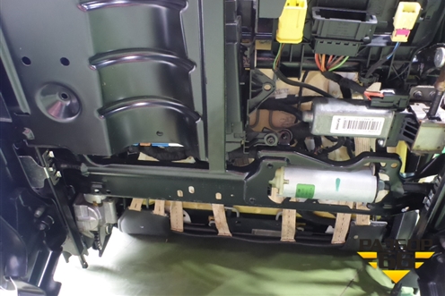 Сиденья комплект (AIR BAG подогрев электро регулировка) для Volkswagen Touareg c 2002-2010г (Туарег)