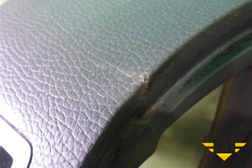 Торпедо с AIR BAG (верхняя часть) для Volkswagen Touareg c 2002-2010г (Туарег)