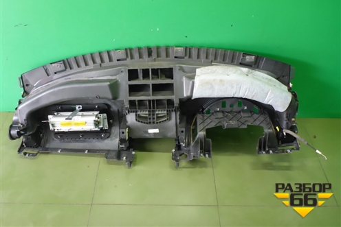 Торпедо с AIR BAG (верхняя часть) для Volkswagen Touareg c 2002-2010г (Туарег)