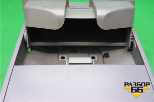 Плафон салонный передний (не под люк) (7L0868403) для Volkswagen Touareg c 2002-2010г (Туарег)