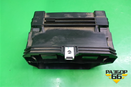 Кронштейн (блока управления акпп) (7L0927131D) для Volkswagen Touareg c 2002-2010г (Туарег)