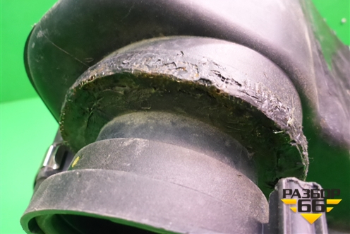 Корпус воздушного фильтра (левый 4.2л BAR) (7L6128601N) для Volkswagen Touareg c 2002-2010г (Туарег)