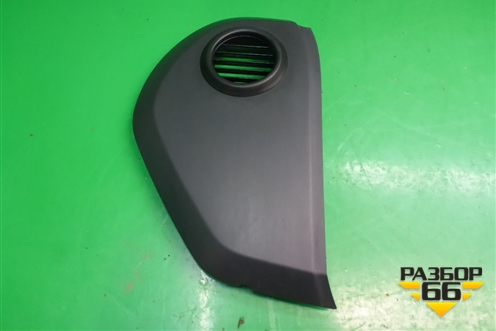 Накладка на торпедо (боковая правая) (7L6857176) для Volkswagen Touareg c 2002-2010г (Туарег)