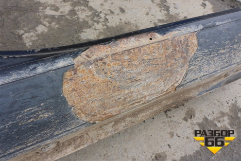 Порог со стойкой правый для Volkswagen Touareg c 2002-2010г (Туарег)