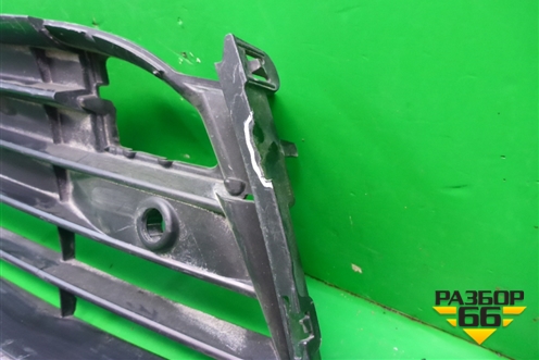 Решетка радиатора (нижняя часть под парктроник до 2019г (5311248160) для Lexus RX 350 c 2015г (РХ)