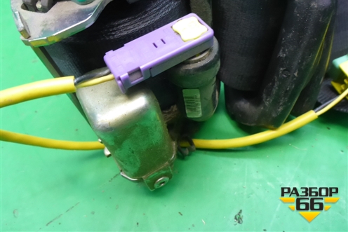 Ремень безопасности задний левый с пиропатроном (7L685780) для Volkswagen Touareg c 2002-2010г (Туарег)