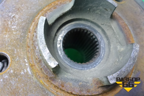 Кулак задний левый для Volkswagen Touareg c 2002-2010г (Туарег)