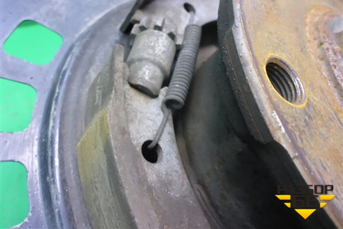 Кулак задний левый для Volkswagen Touareg c 2002-2010г (Туарег)