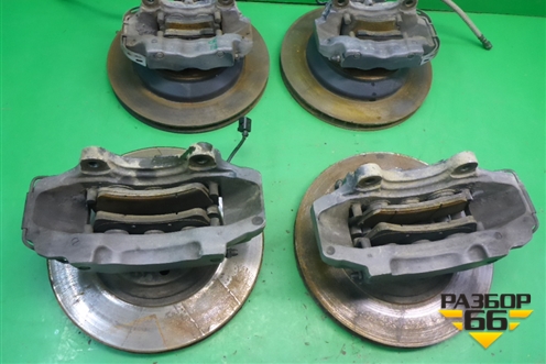 Комплект тормозной системы (Brembo Z18 4.2л BAR) для Volkswagen Touareg c 2002-2010г (Туарег)