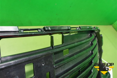 Решетка в передний бампер центральная (после 2014г) (5311233160) для Toyota Camry V50 с 2011-2018г (Камри)