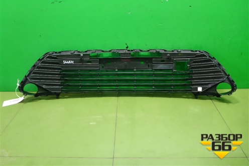 Решетка в передний бампер центральная (после 2014г) (5311233160) для Toyota Camry V50 с 2011-2018г (Камри)