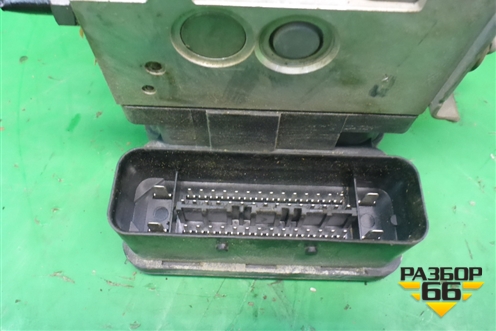 Блок ABS (7L0907379P) для Volkswagen Touareg c 2002-2010г (Туарег)
