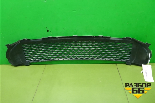 Решетка в передний бампер центральная (после 2010г) (BH5217K946) для Land Rover Freelander 2 с 2007г (Фрилендер)