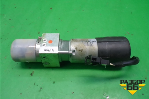 Насос гидравлический (на открывание двери багажника) (7L6827449) для Volkswagen Touareg c 2002-2010г (Туарег)