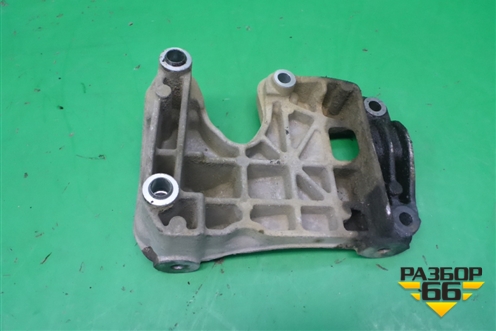 Кронштейн генератора (4.2л BAR) (079903805AF) для Volkswagen Touareg c 2002-2010г (Туарег)