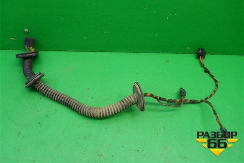 Проводка двери задней правой для Volkswagen Touareg c 2002-2010г (Туарег)