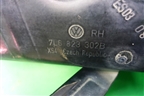 Петля капота правая (7L6823302B) для Volkswagen Touareg c 2002-2010г (Туарег)