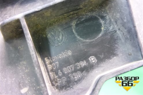 Кронштейн заднего бампера правый (боковой) (7L6807394B) для Volkswagen Touareg c 2002-2010г (Туарег)