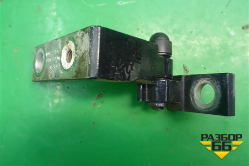 Петля двери передней левой верхняя (7L0831401B) для Volkswagen Touareg c 2002-2010г (Туарег)