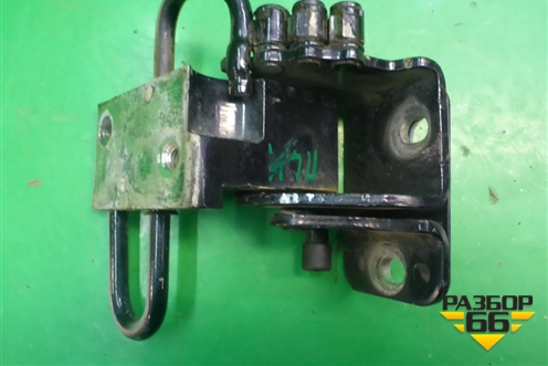 Петля двери передней левой нижняя (7L0831411A) для Volkswagen Touareg c 2002-2010г (Туарег)