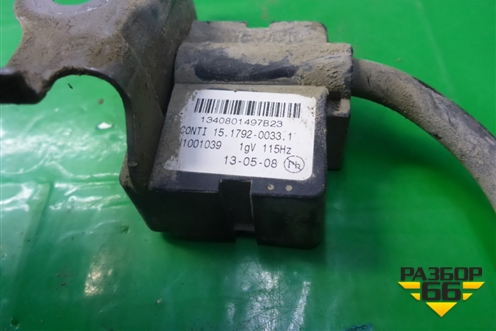 Датчик ускорения (левый) (7L0907673D) для Volkswagen Touareg c 2002-2010г (Туарег)