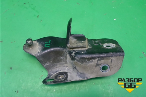 Кронштейн амортизатора капота (левый) (7L6805887A) для Volkswagen Touareg c 2002-2010г (Туарег)