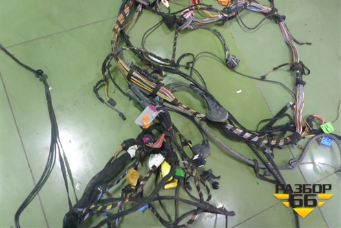Проводка подкапотная+салон для Volkswagen Touareg c 2002-2010г (Туарег)