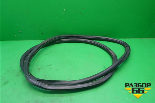 Уплотнитель двери задней правой (5K8867913B) для Volkswagen Golf VI с 2009-2012г (Гольф 6)