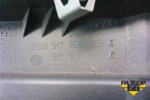 Накладка на торпедо (под рулем левая) (5K1858367C) для Volkswagen Golf VI с 2009-2012г (Гольф 6)