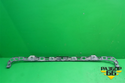 Кронштейн заднего бампера центральный (5K6807863) для Volkswagen Golf VI с 2009-2012г (Гольф 6)